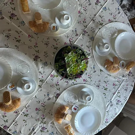 Da Vincenzo E Teresa Couette-café *